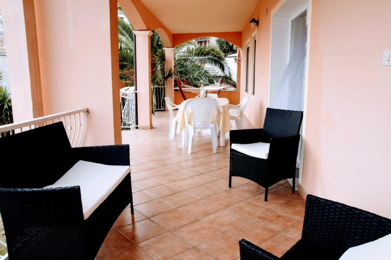 Grande Casa Al Mare Le Verande Santa Maria Navarrese Buitenkant foto